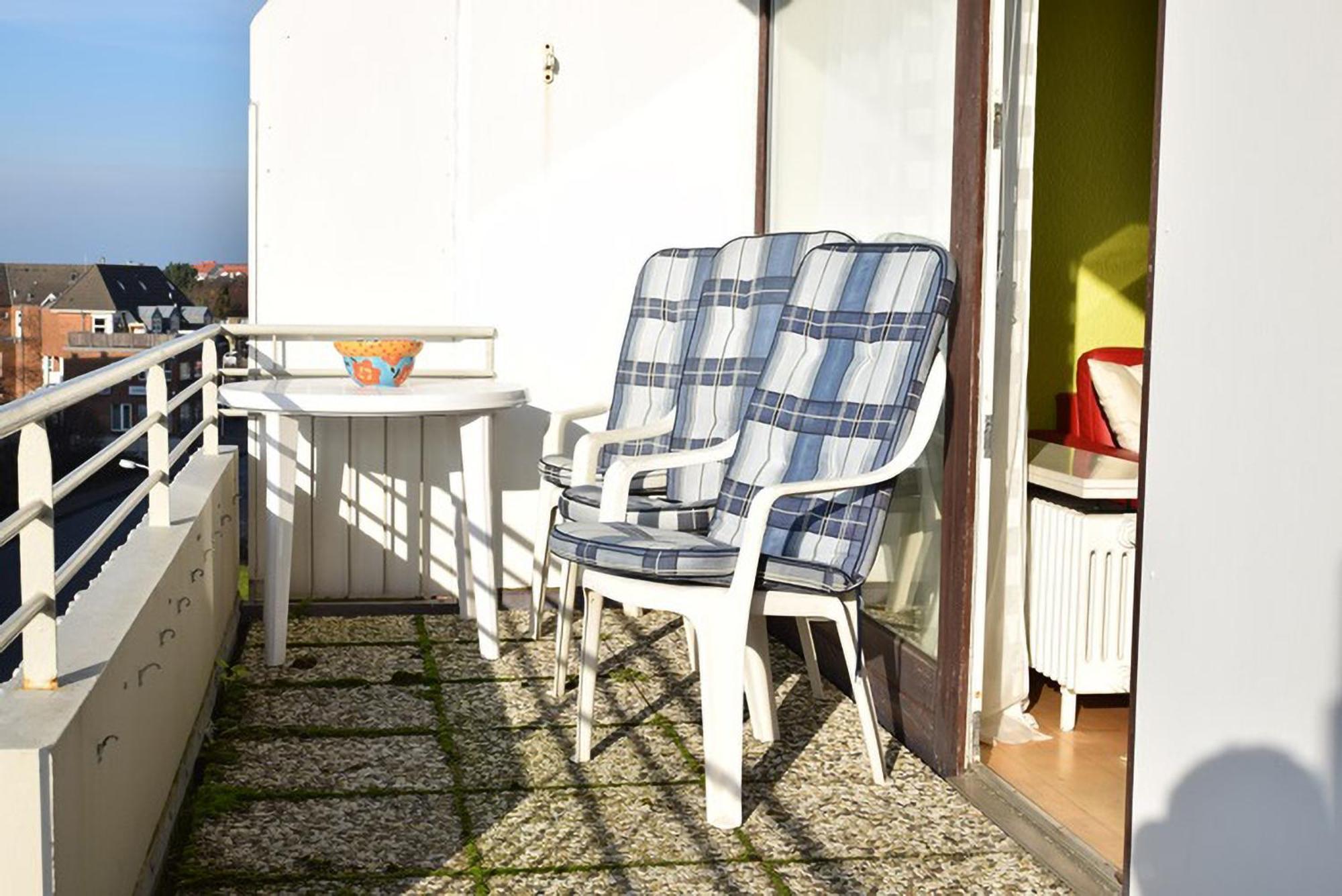 Geraeumiges 2-Zimmer-Appartement In Der 3. Etage Des Hauses. 韦斯特兰 外观 照片